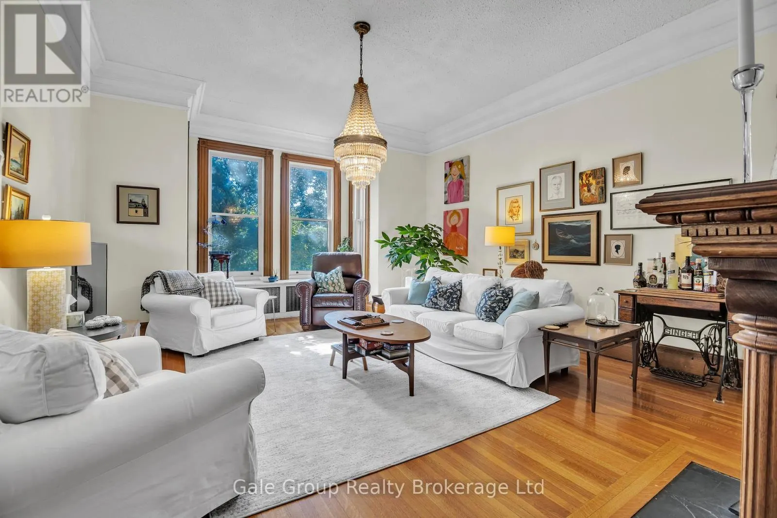 105 VANSITTART AVENUE