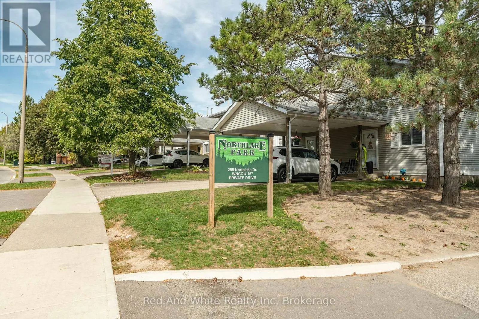 3 - 255 NORTHLAKE DRIVE, #3