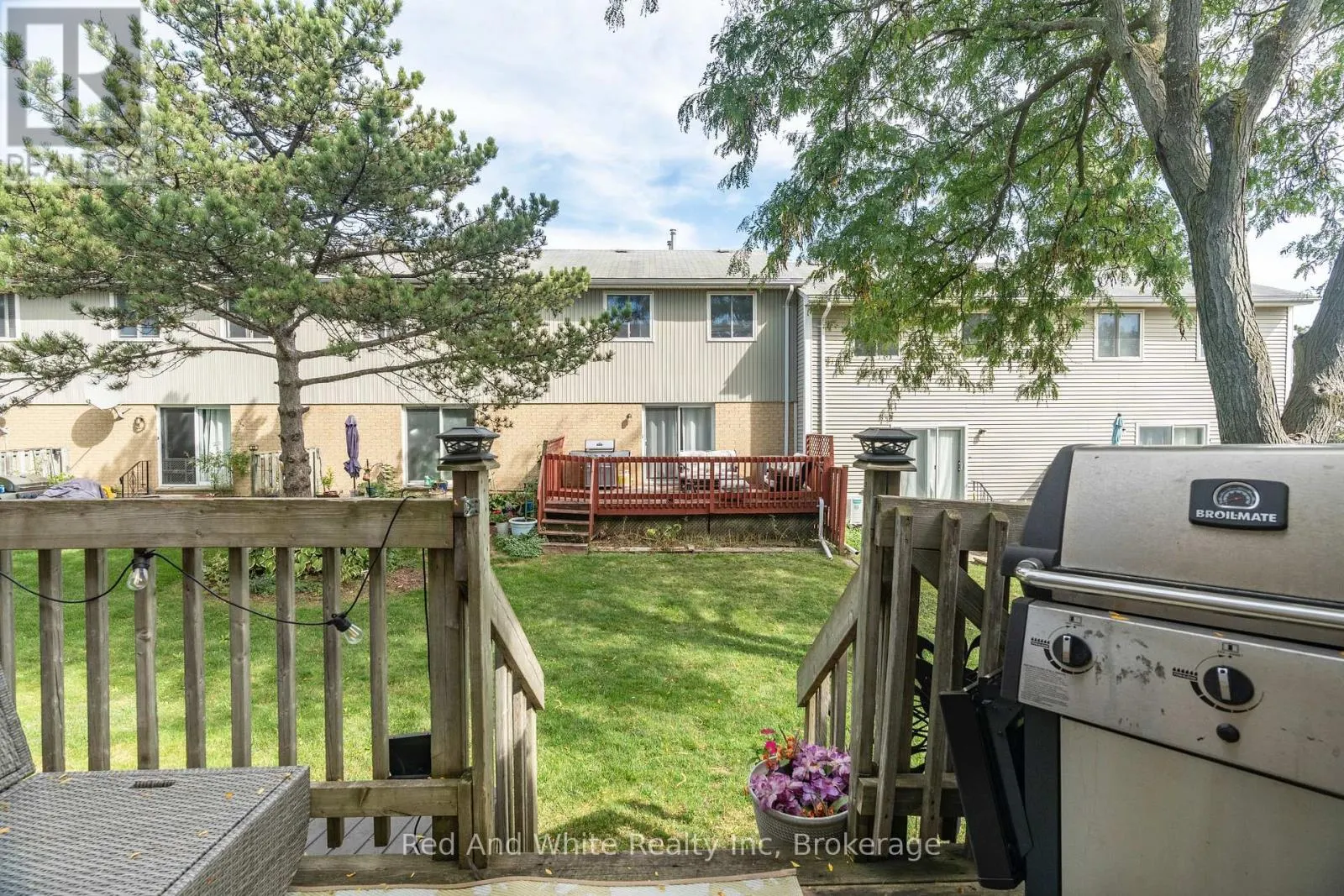 3 - 255 NORTHLAKE DRIVE, #3