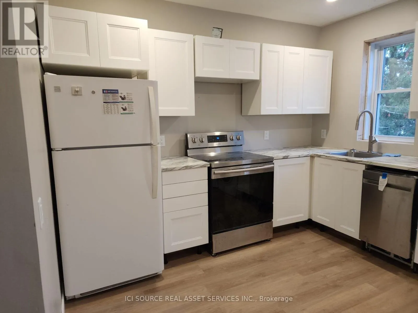 2ND FLOOR - 233 HECTOR-HOTTE WAY