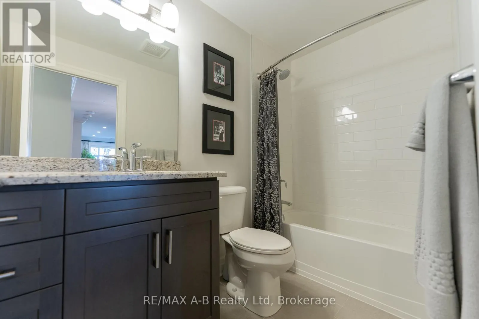 111 - 255 JOHN STREET N, #111