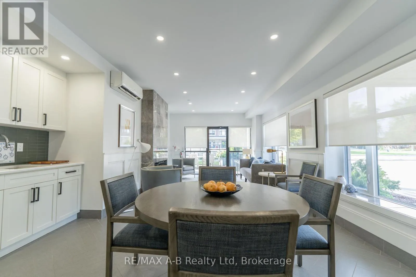 111 - 255 JOHN STREET N, #111