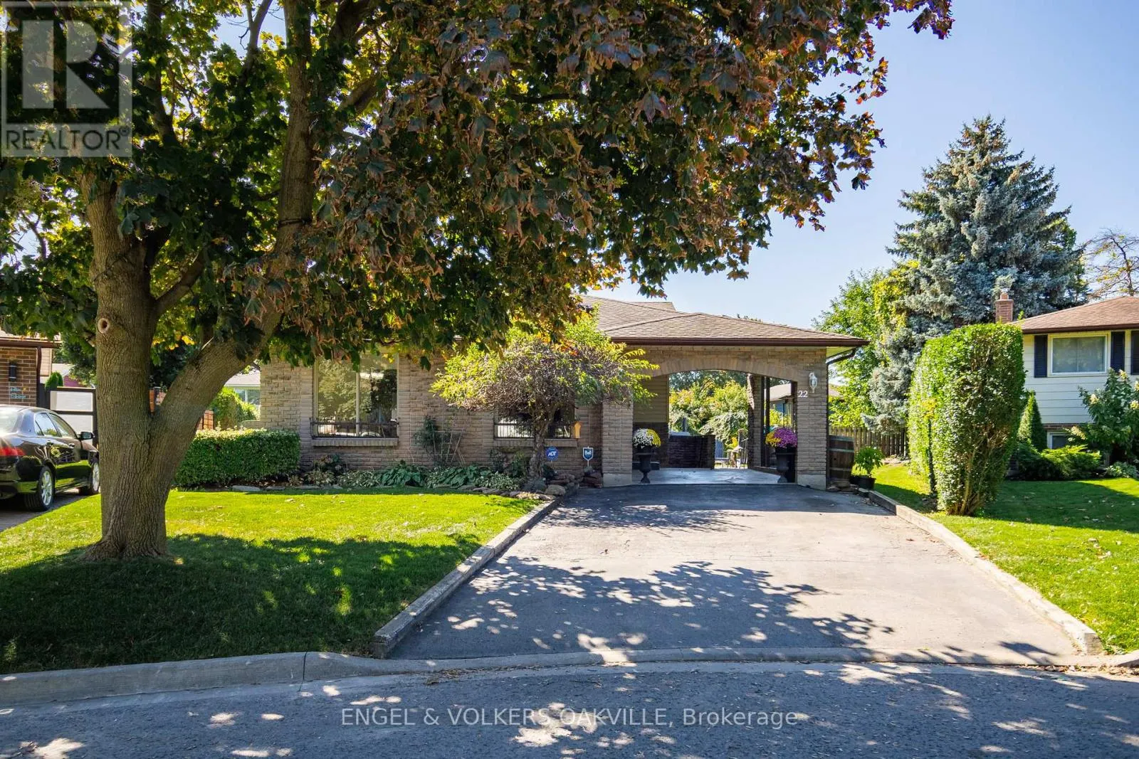 22 SANDY COVE CIRCLE