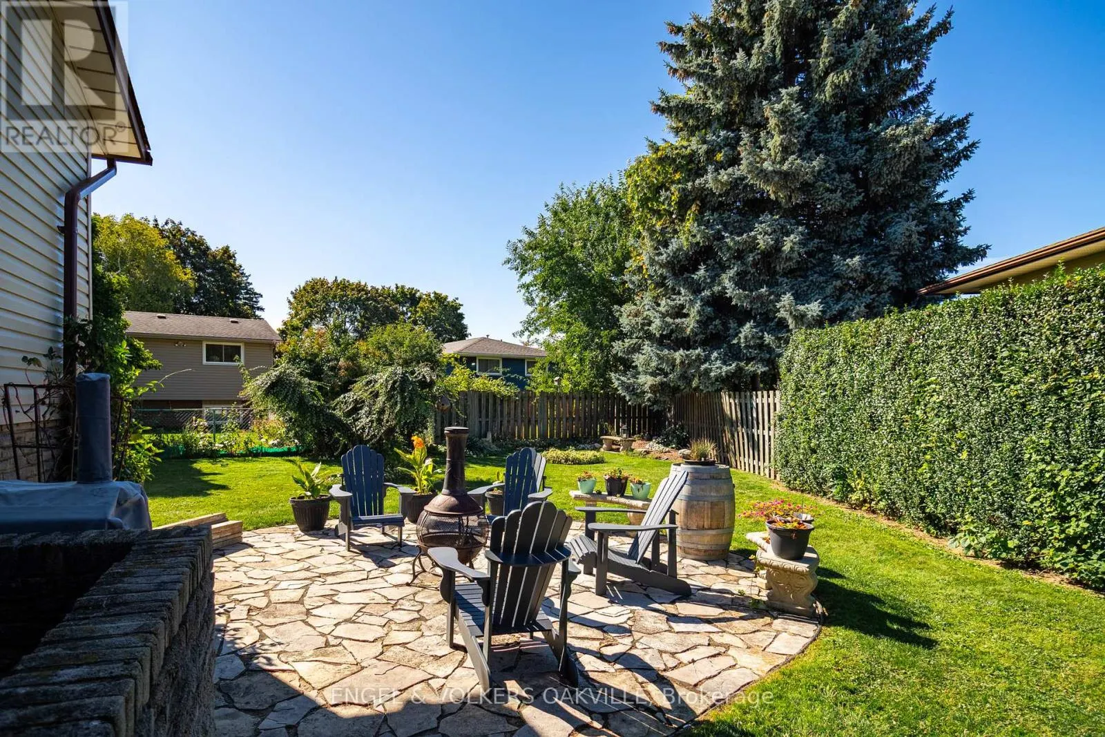 22 SANDY COVE CIRCLE