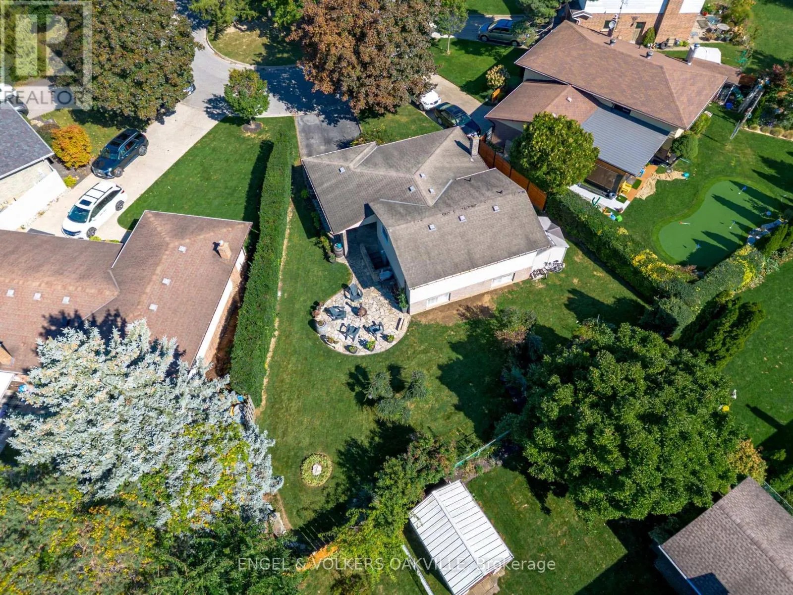 22 SANDY COVE CIRCLE