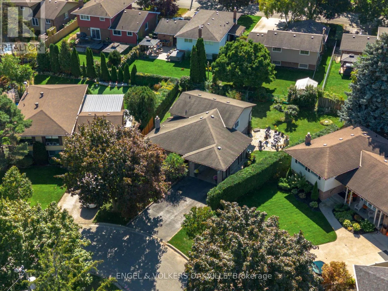22 SANDY COVE CIRCLE