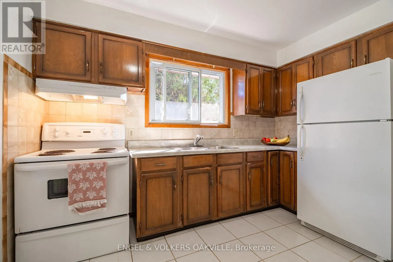 22 SANDY COVE CIRCLE