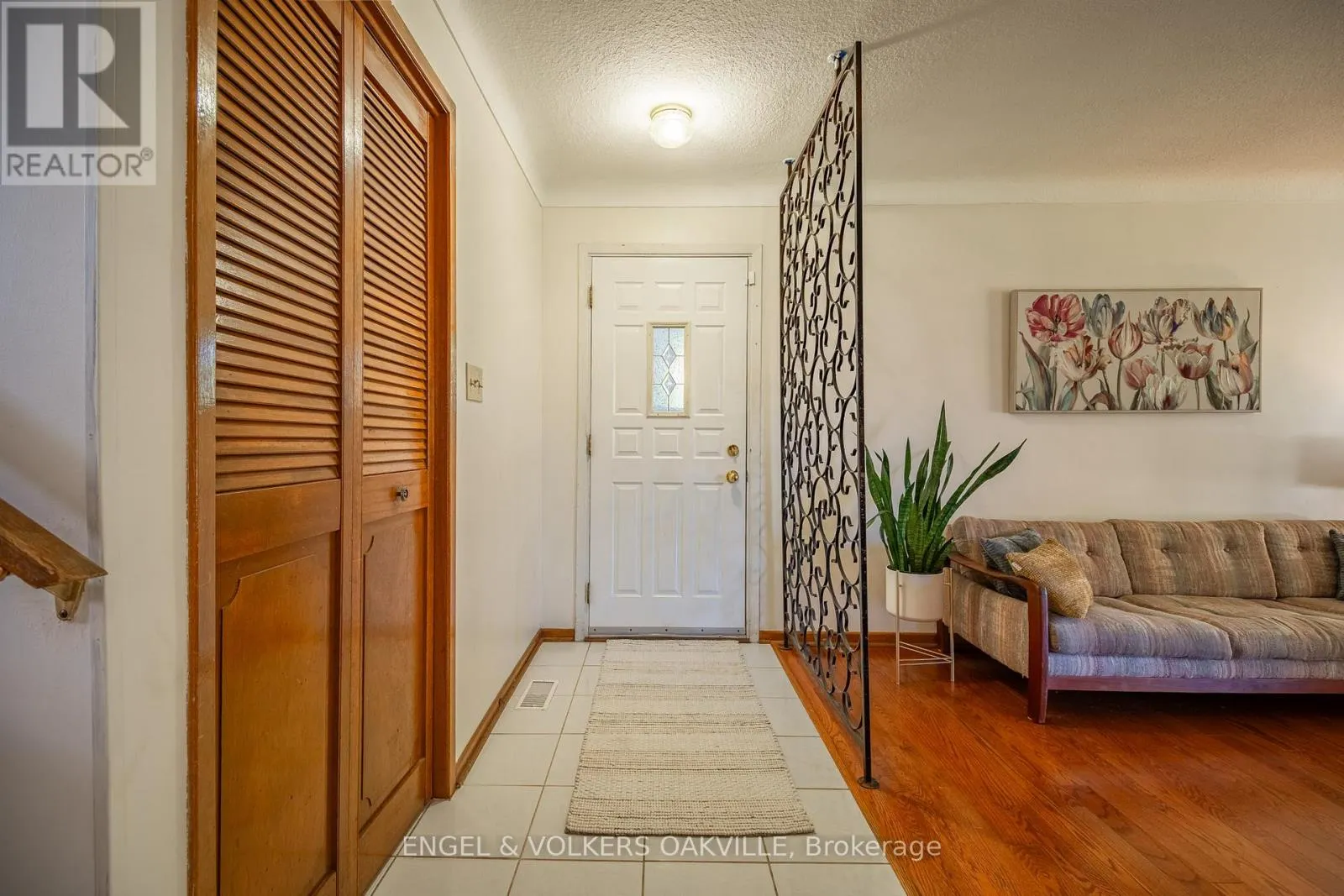 22 SANDY COVE CIRCLE