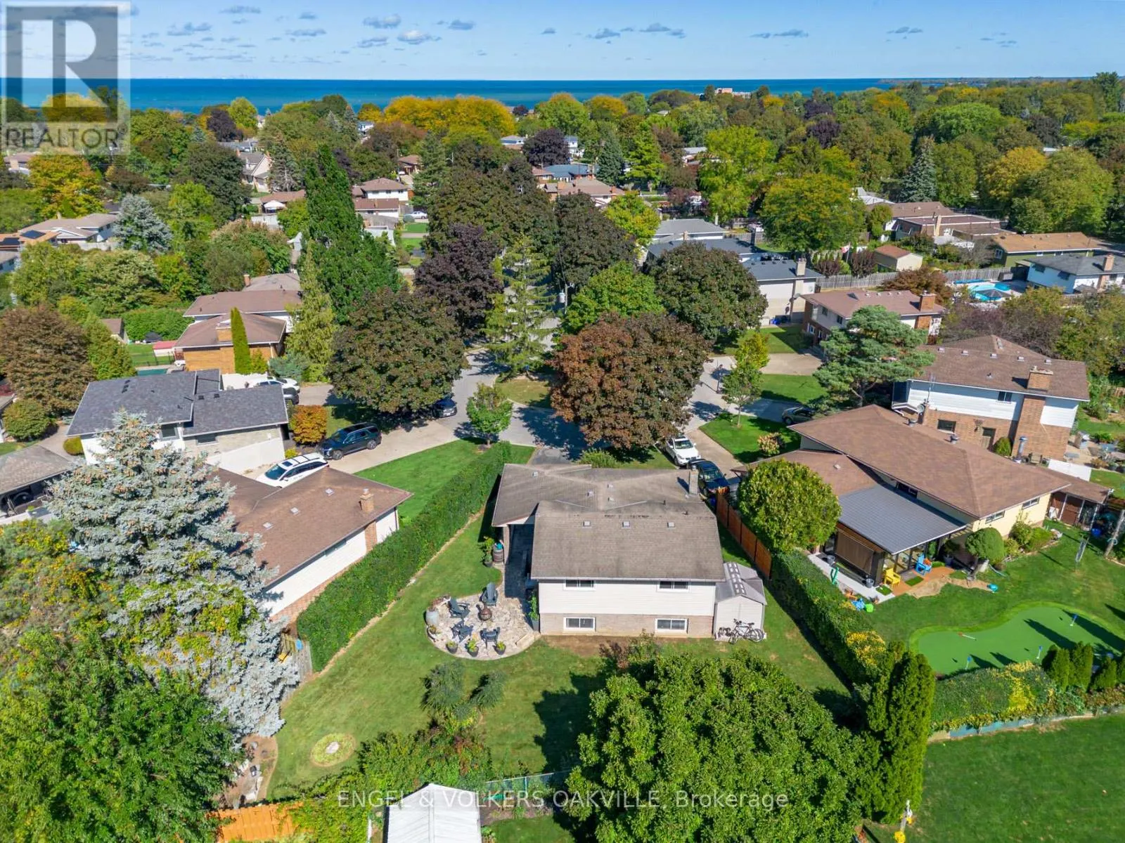 22 SANDY COVE CIRCLE