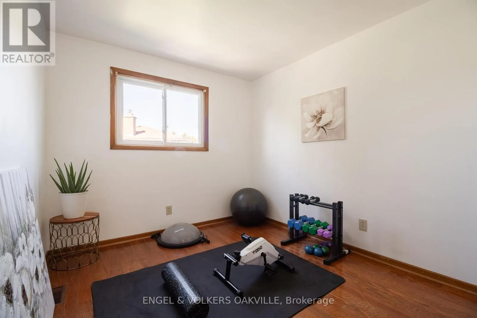 22 SANDY COVE CIRCLE
