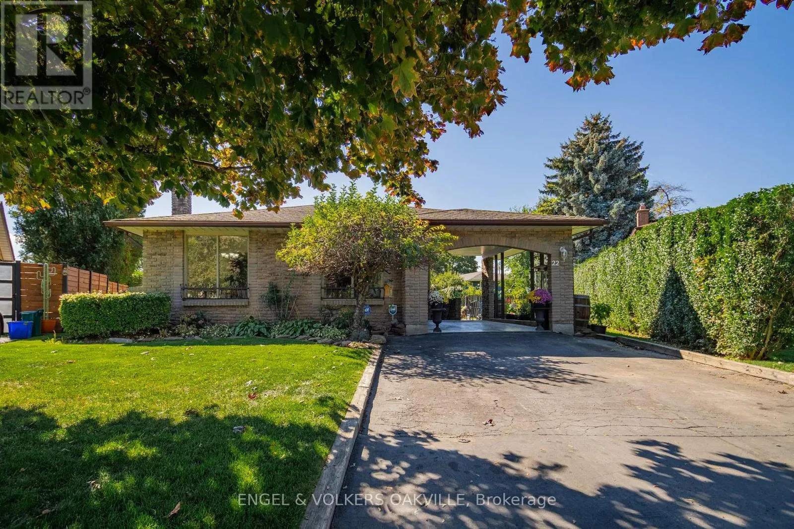 22 SANDY COVE CIRCLE