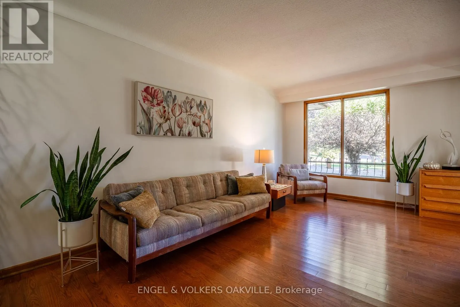 22 SANDY COVE CIRCLE