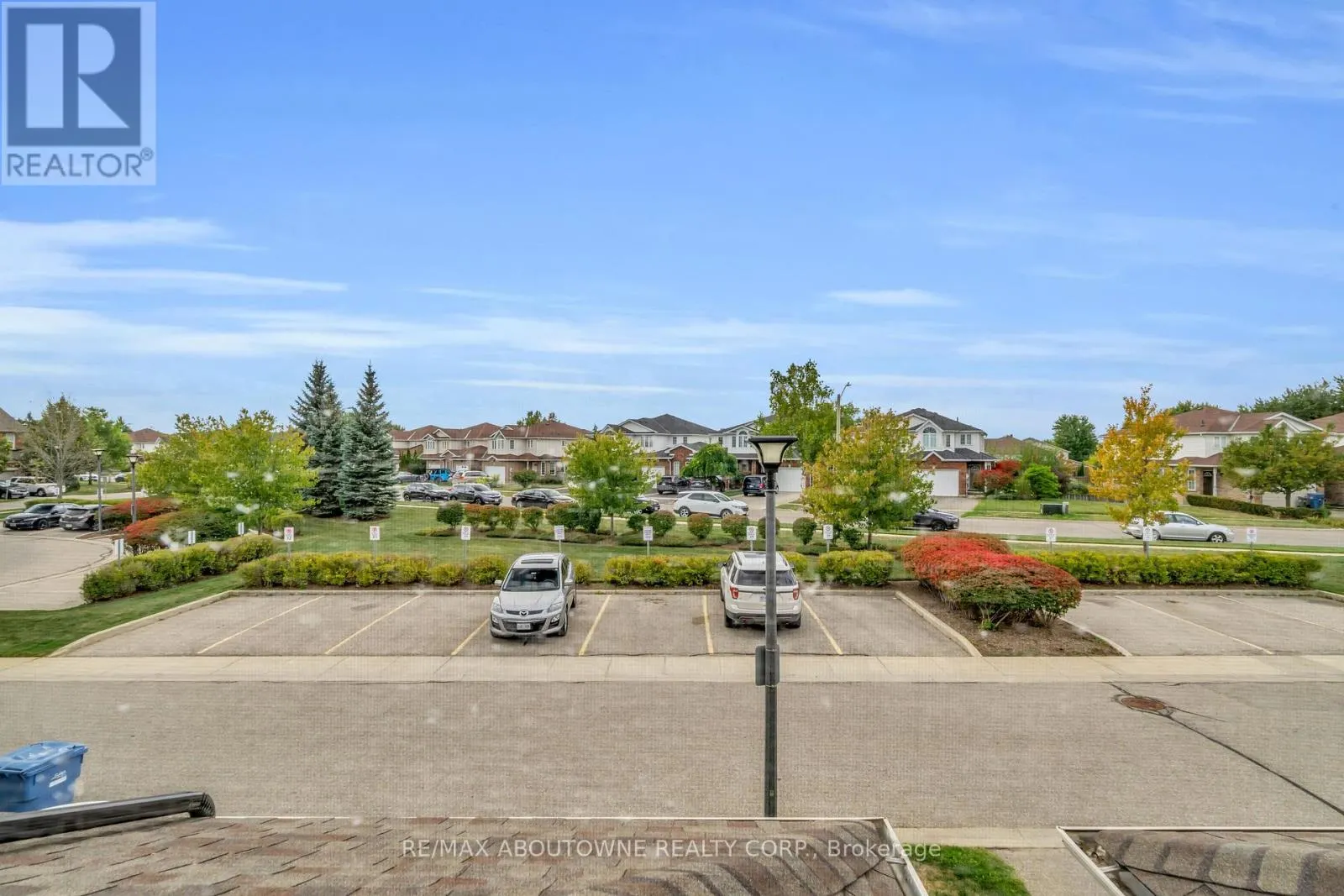 45 - 124 GOSLING GARDENS