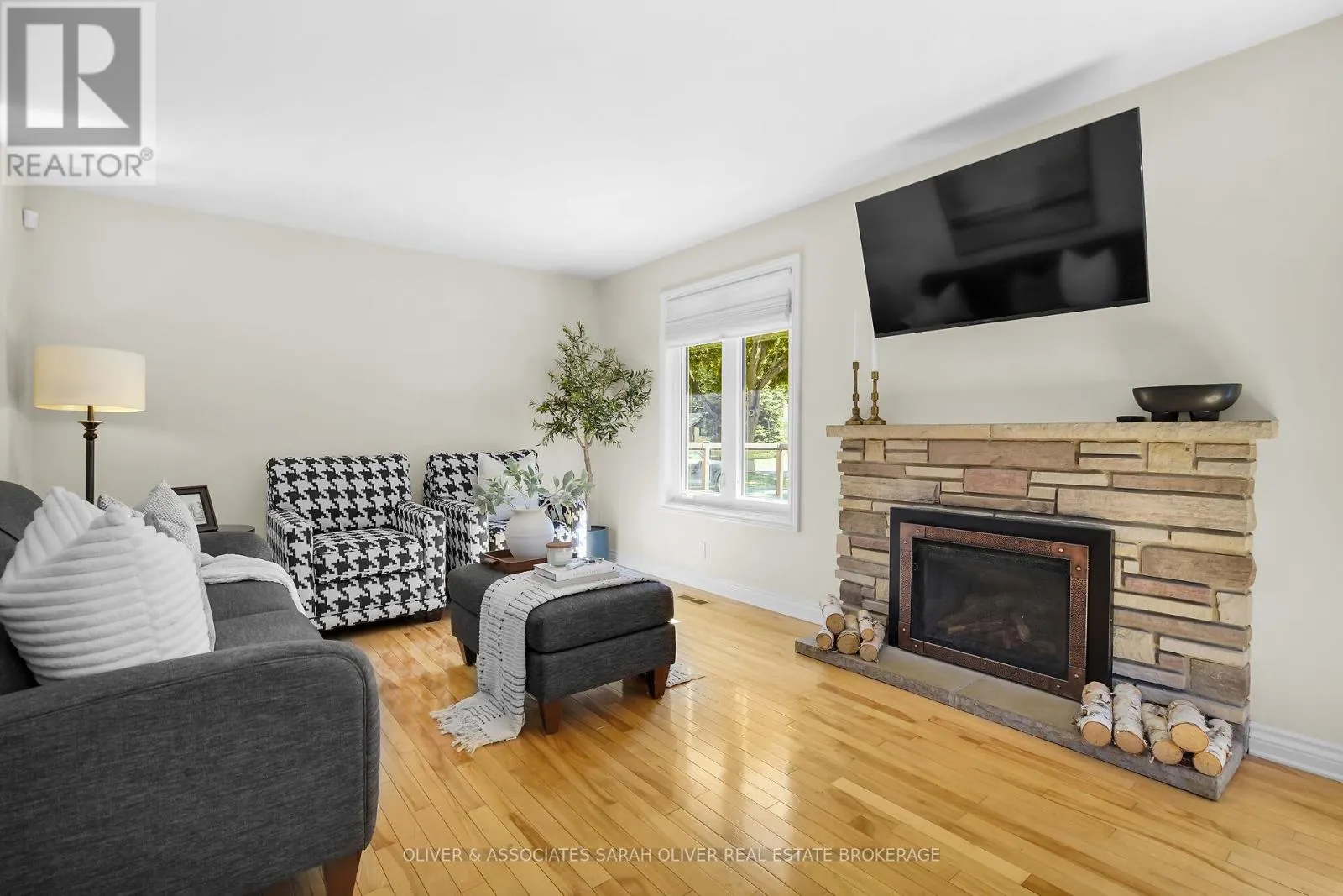 200 GLADMAN AVENUE