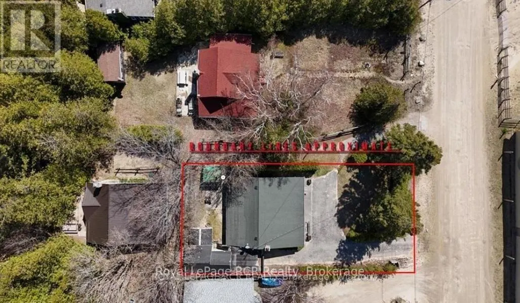 9 LAKESHORE BOULEVARD S