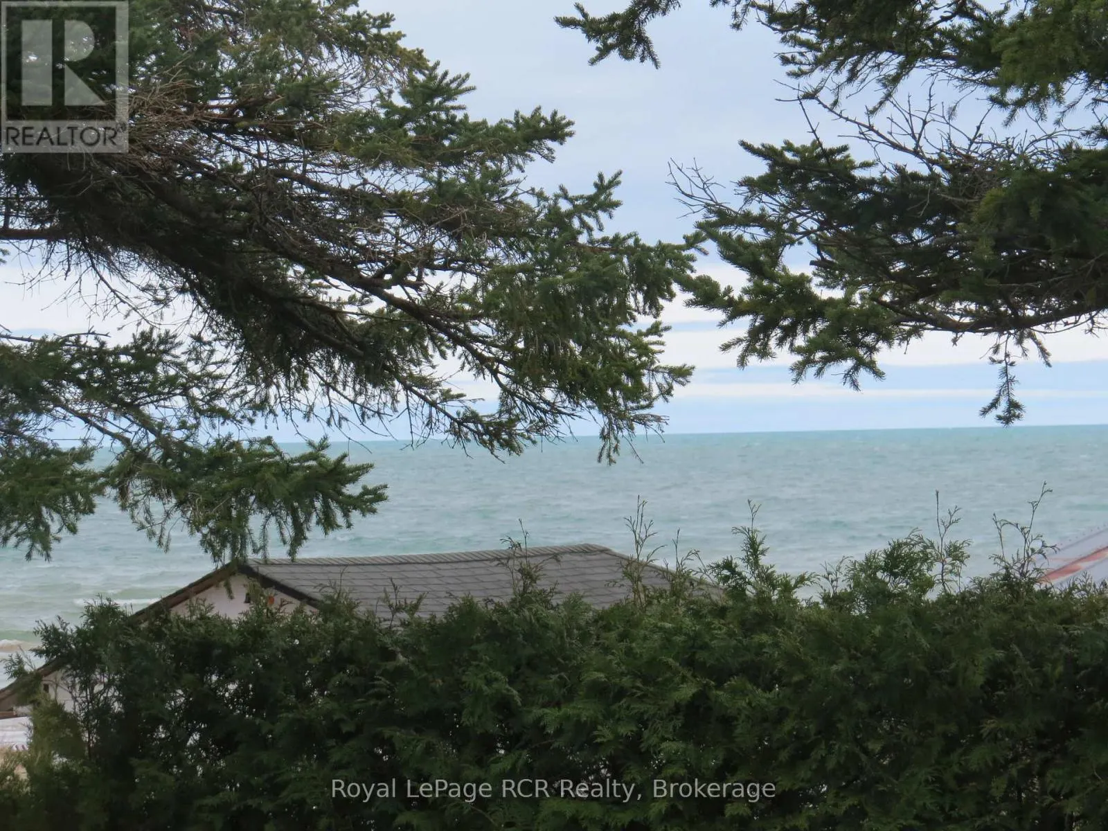 9 LAKESHORE BOULEVARD S