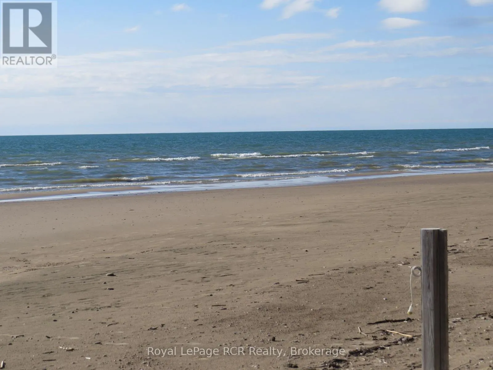 9 LAKESHORE BOULEVARD S