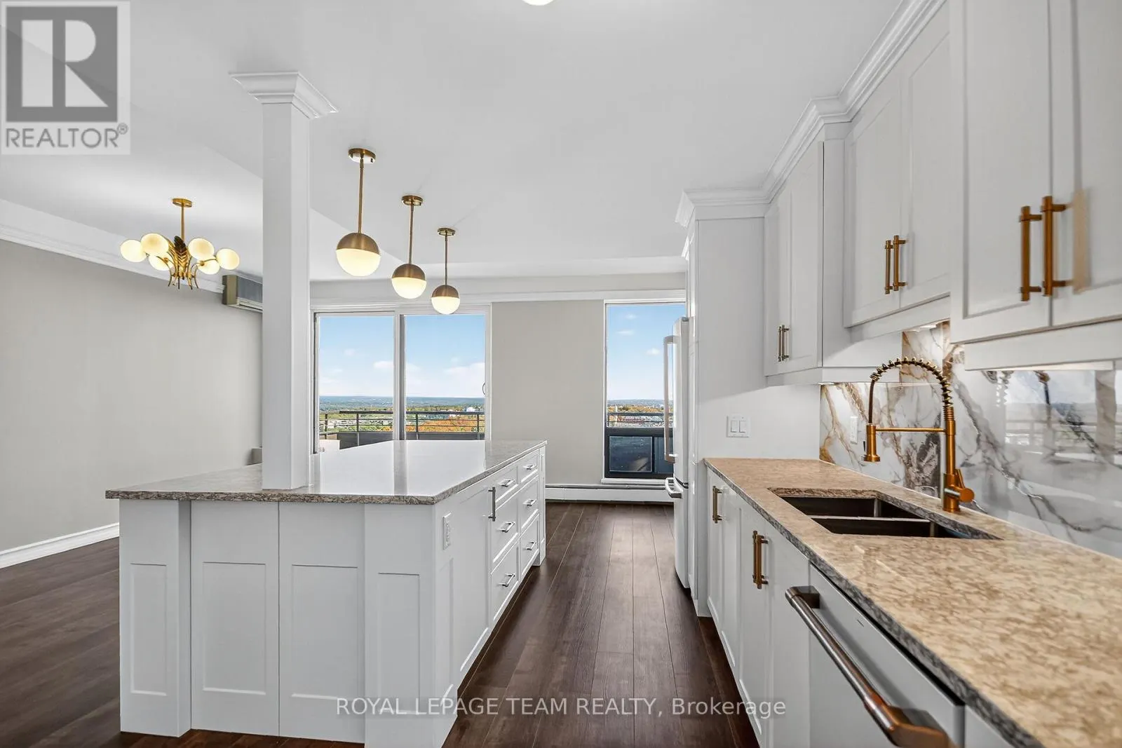 2509/2510 - 515 ST LAURENT BOULEVARD