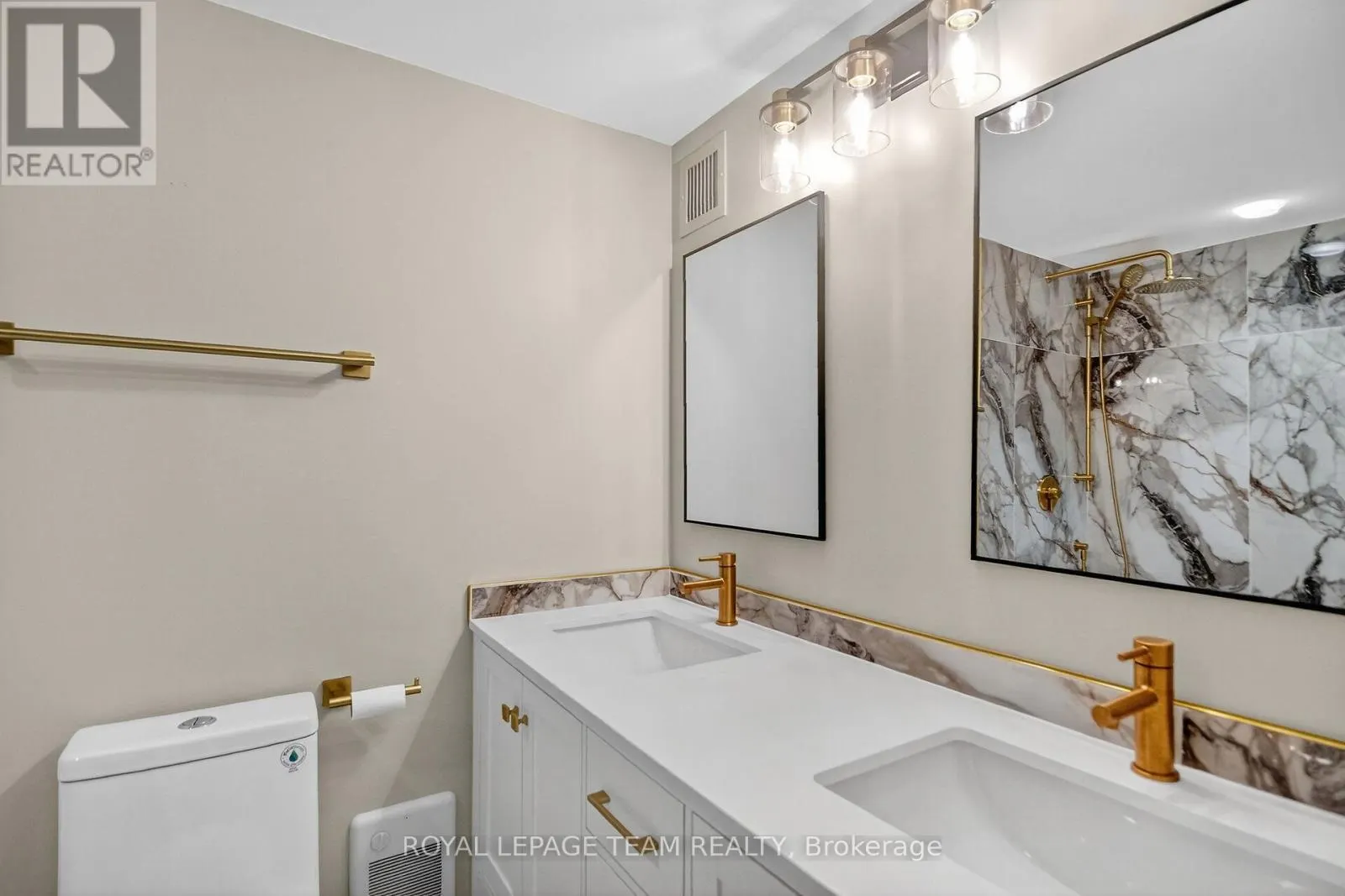 2509/2510 - 515 ST LAURENT BOULEVARD
