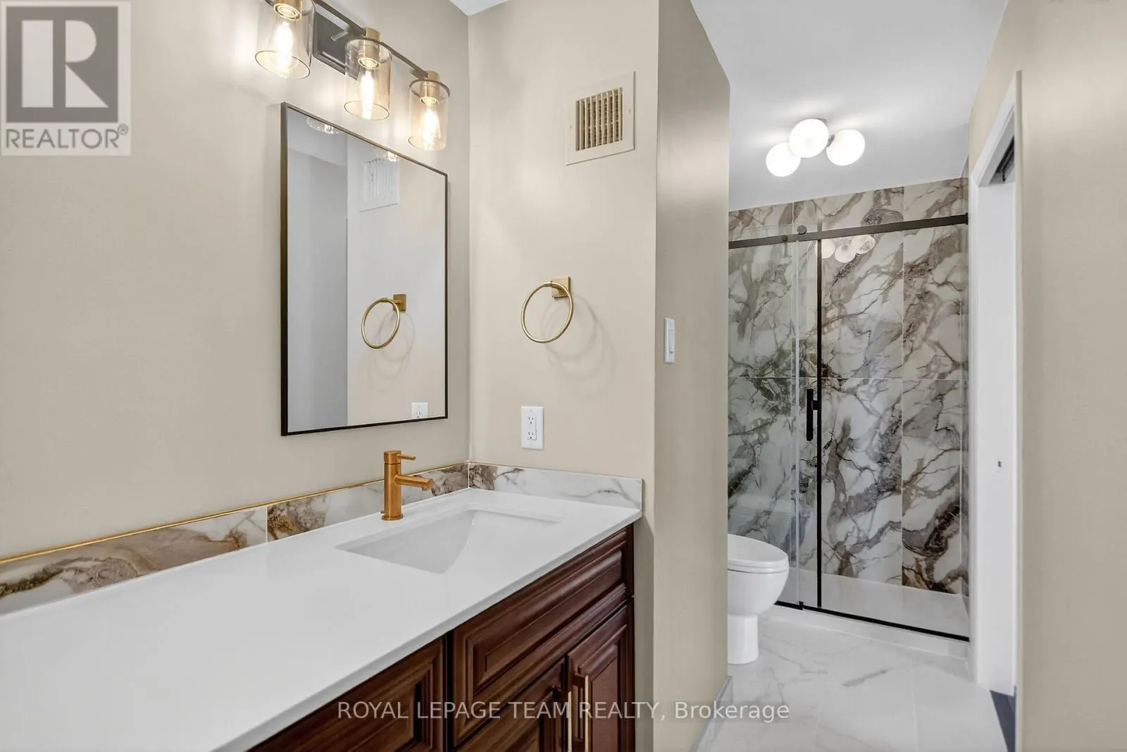 2509/2510 - 515 ST LAURENT BOULEVARD