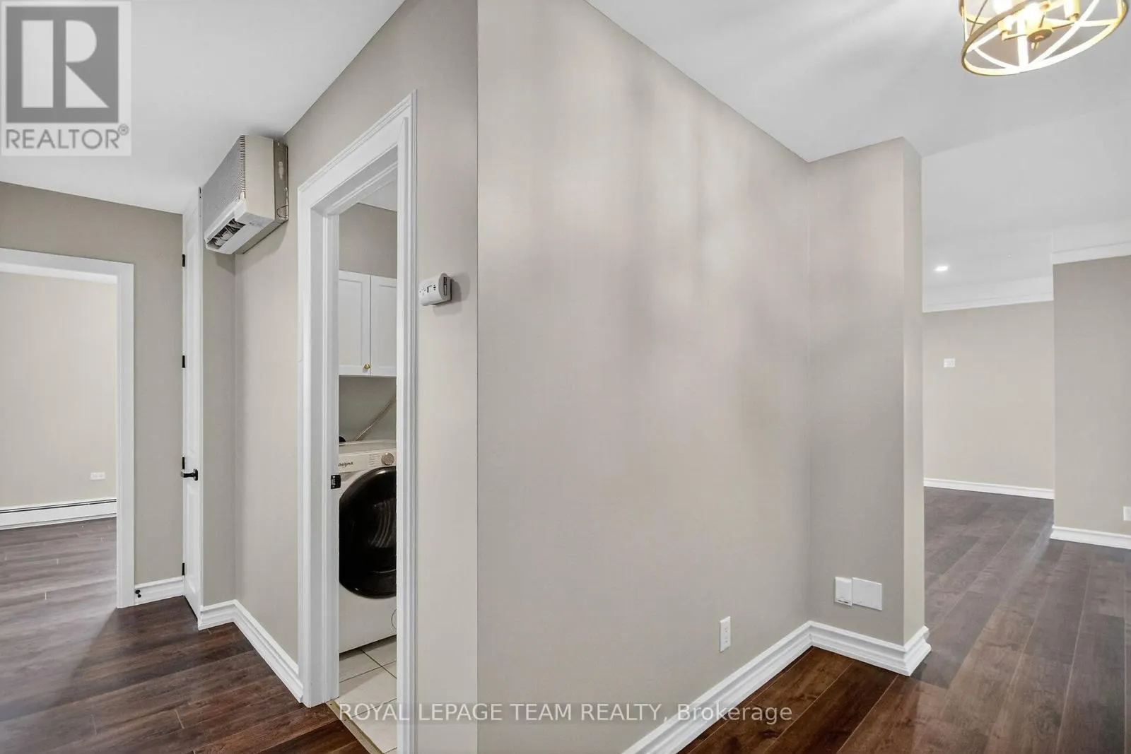 2509/2510 - 515 ST LAURENT BOULEVARD