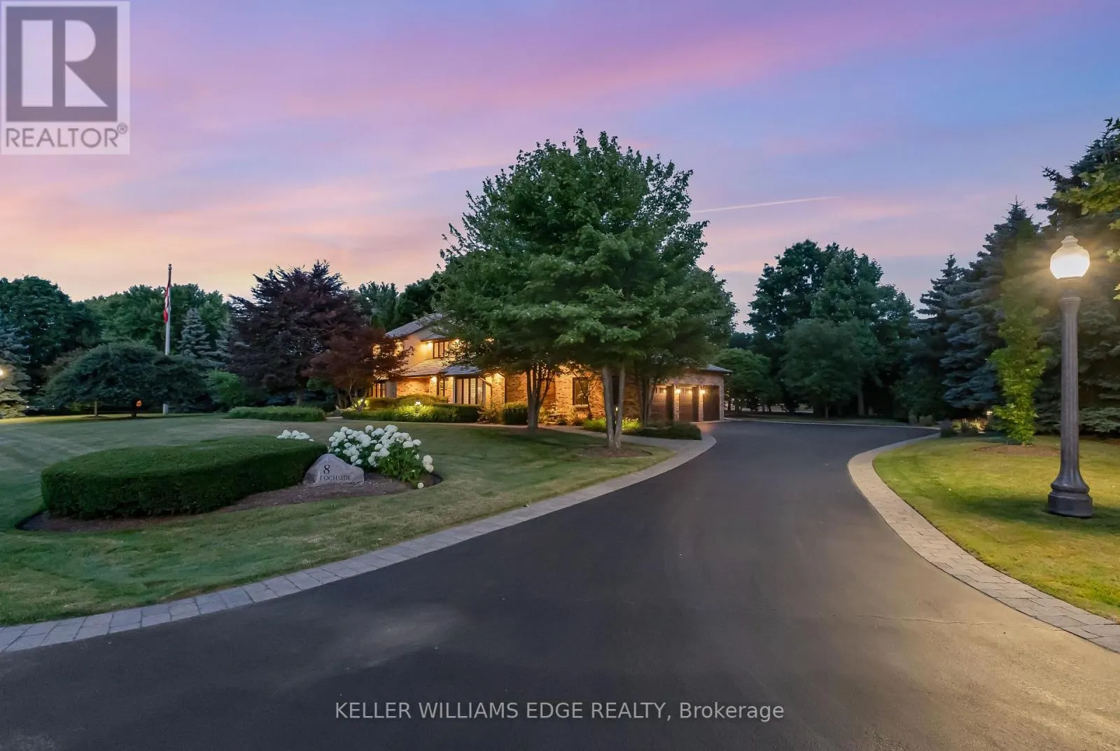 8 LOCHSIDE DRIVE