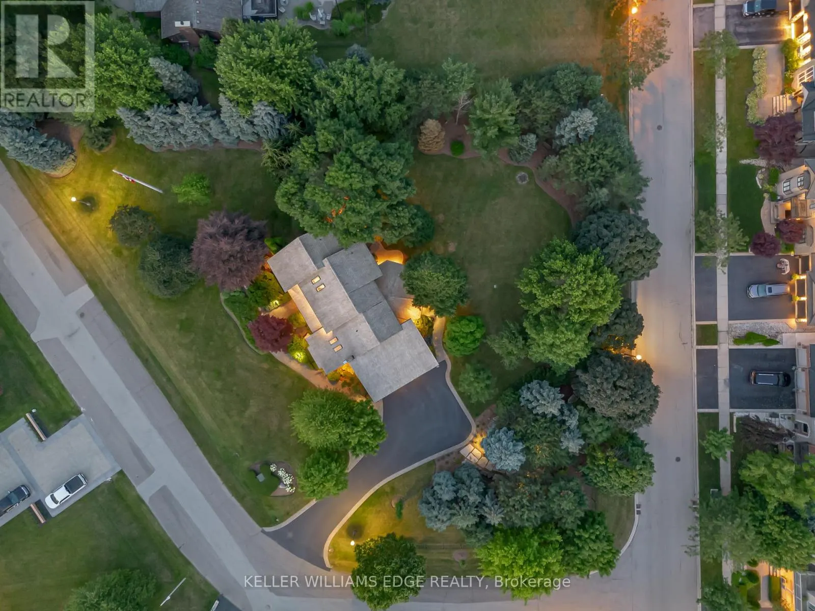 8 LOCHSIDE DRIVE