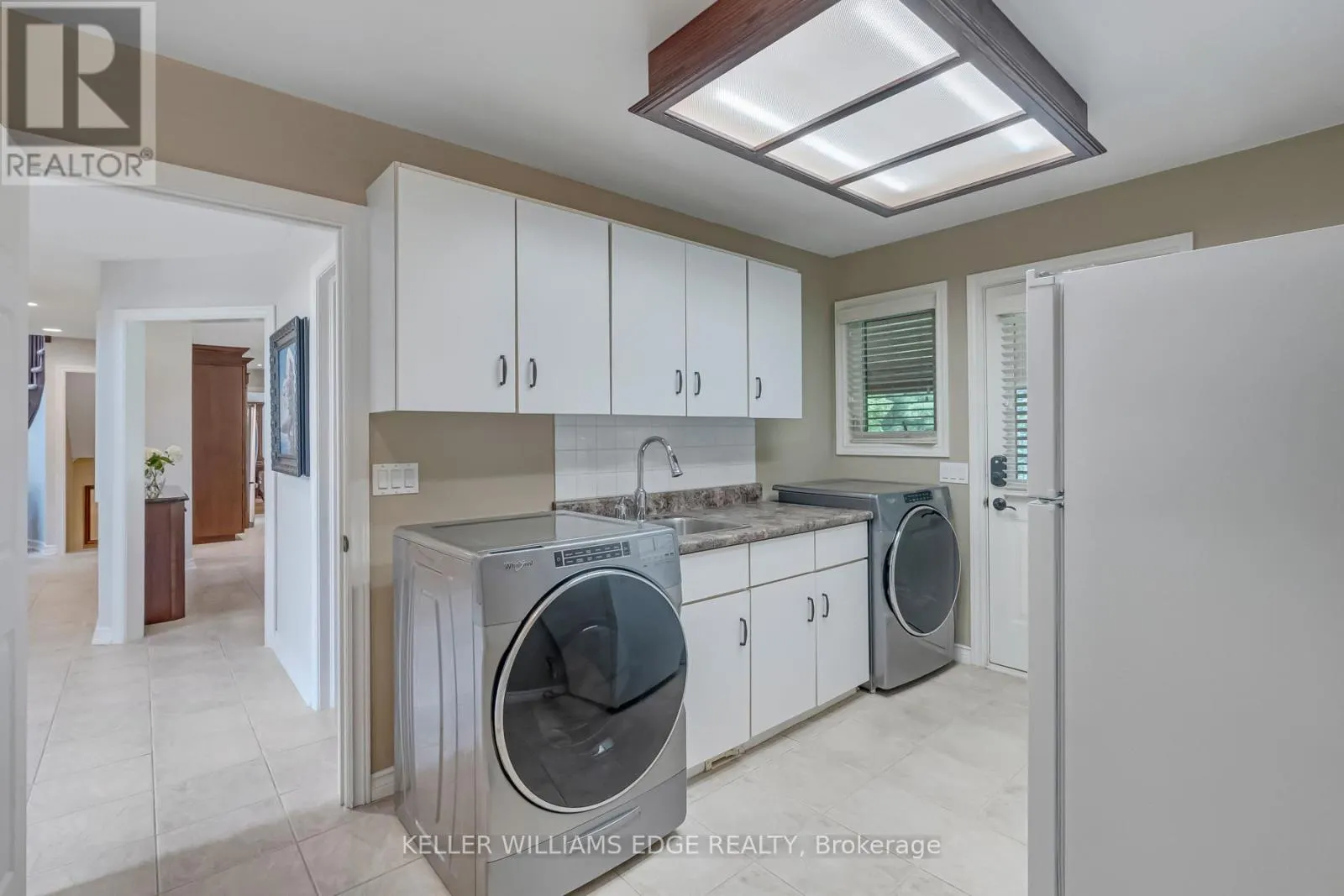 8 LOCHSIDE DRIVE