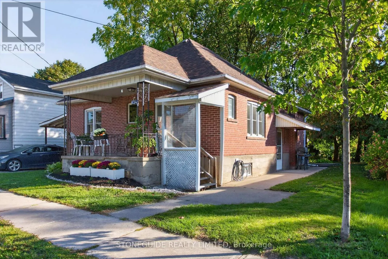 634 ARMOUR ROAD