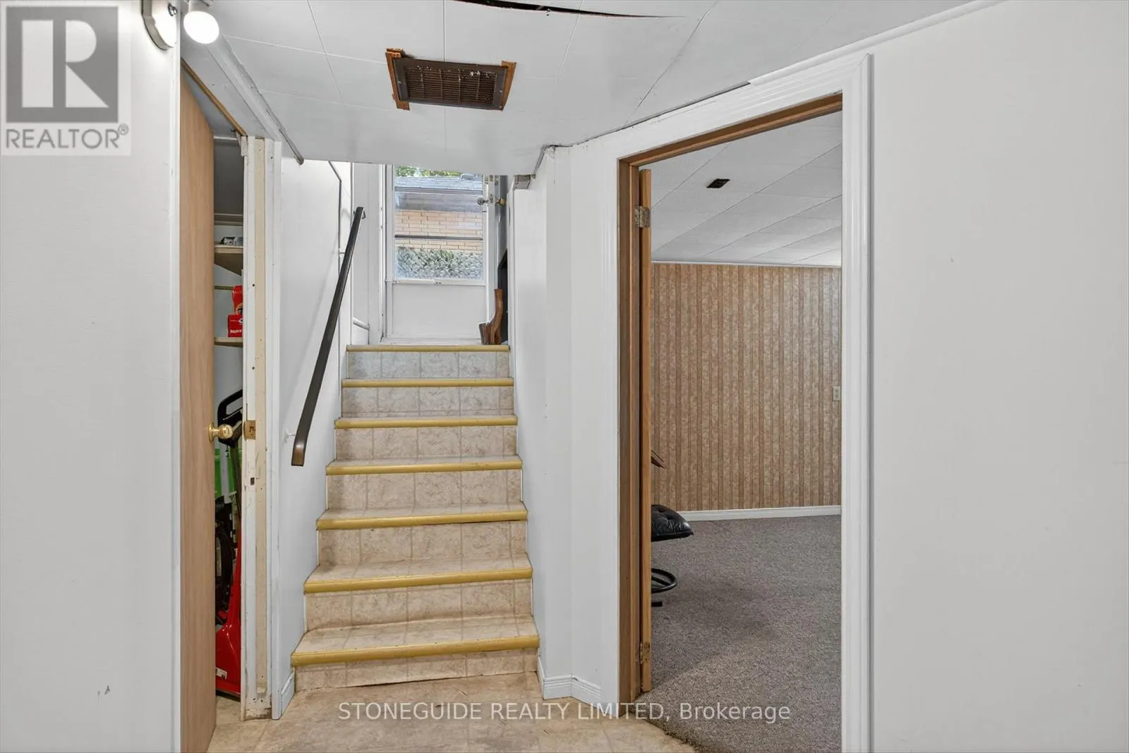 634 ARMOUR ROAD