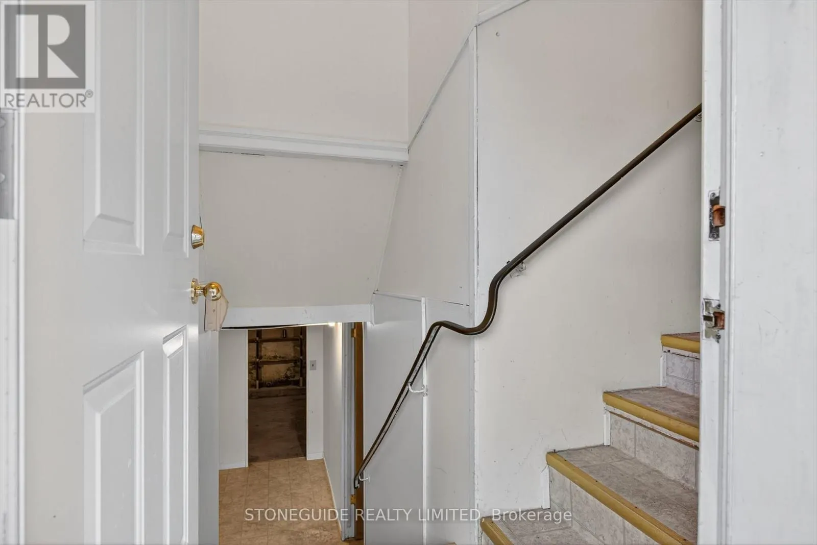 634 ARMOUR ROAD