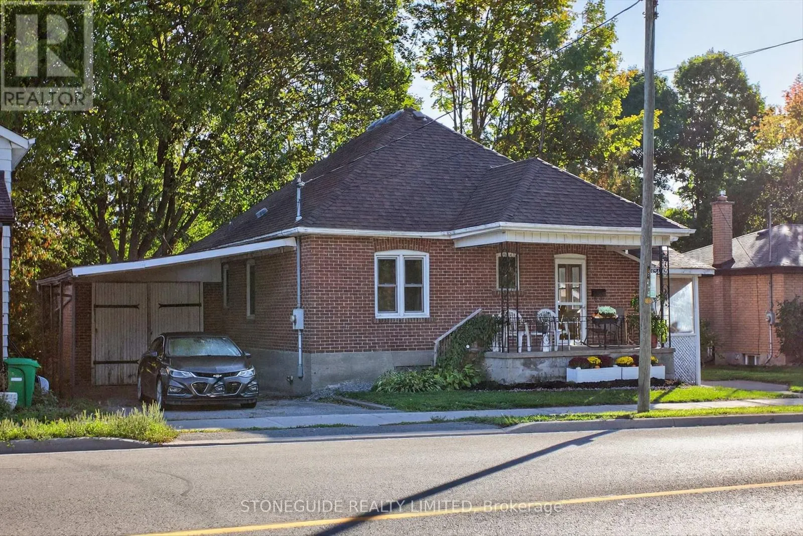 634 ARMOUR ROAD
