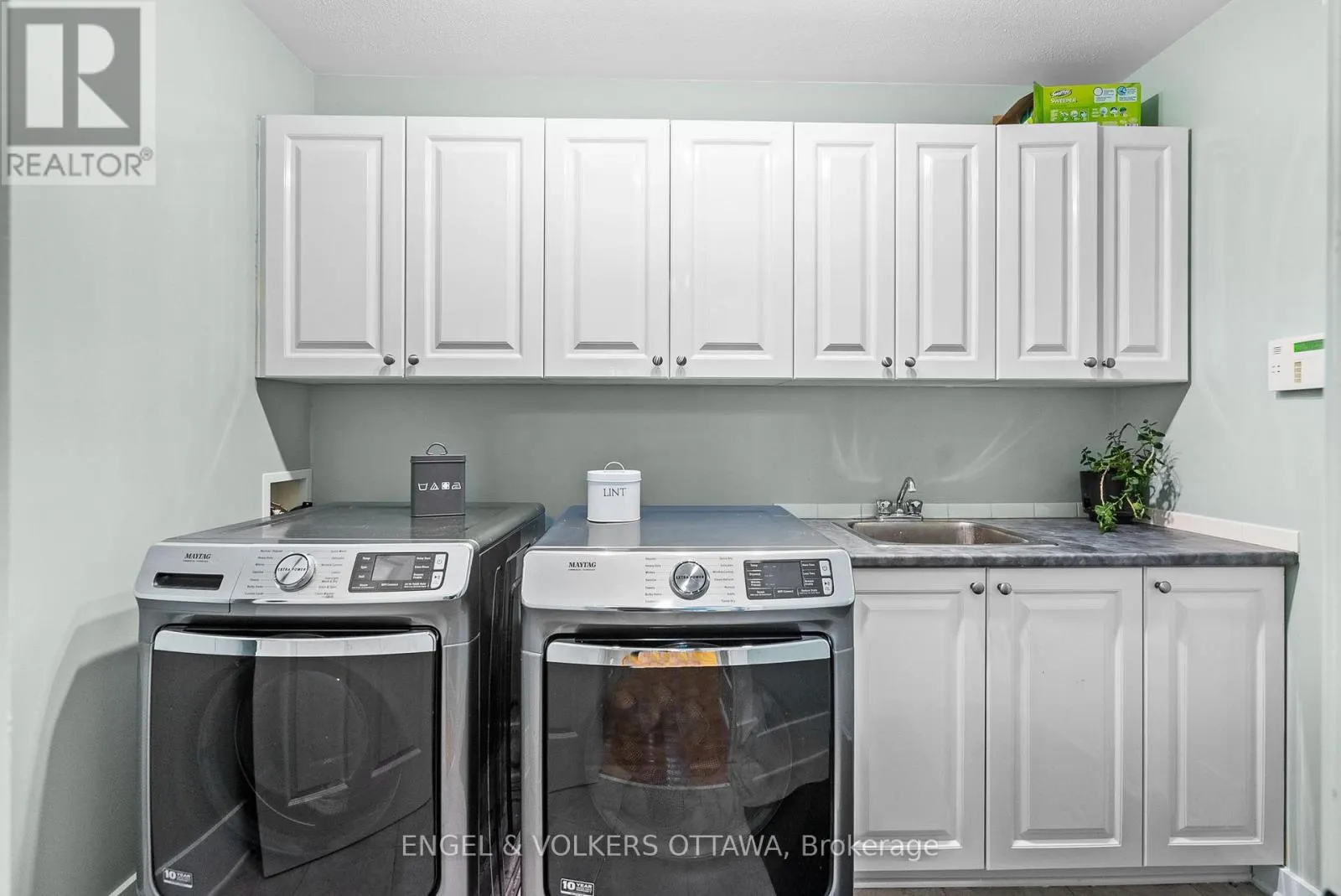 2139 BLUE WILLOW CRESCENT