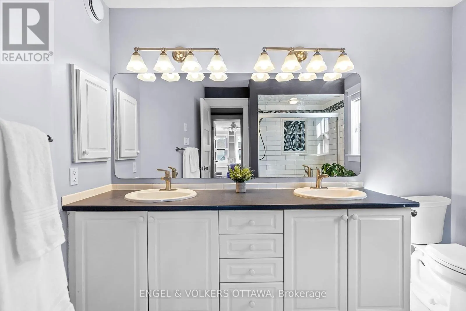 2139 BLUE WILLOW CRESCENT