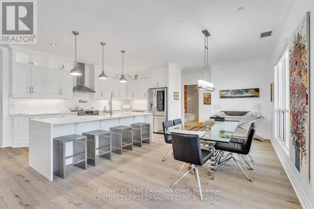 2701/2704 - 330 RIDOUT STREET N, #2701/2704