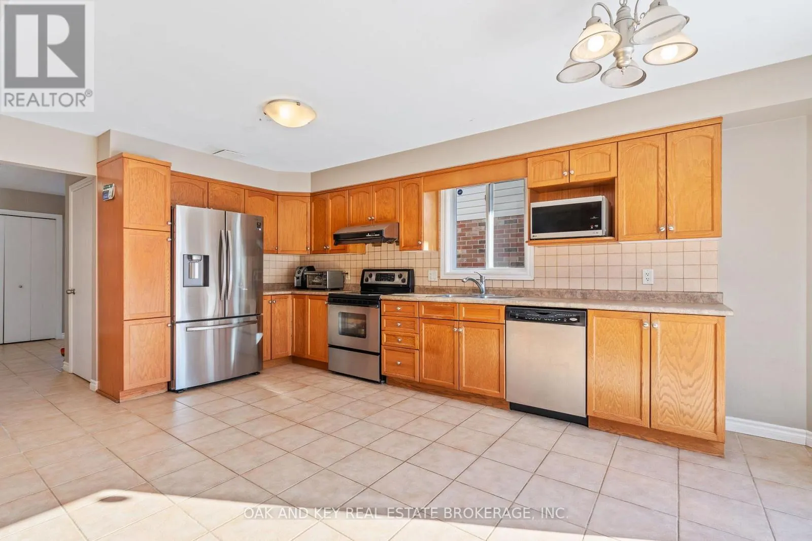 1307 BLACKMAPLE DRIVE