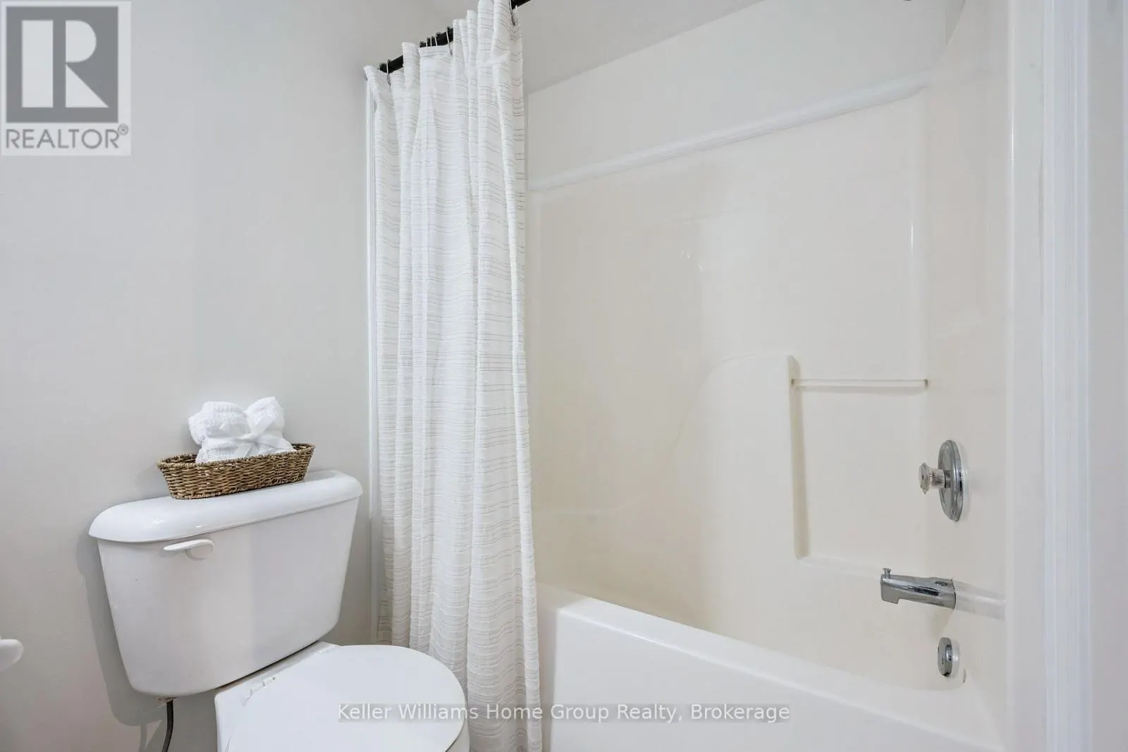 219 TERRAVIEW CRESCENT
