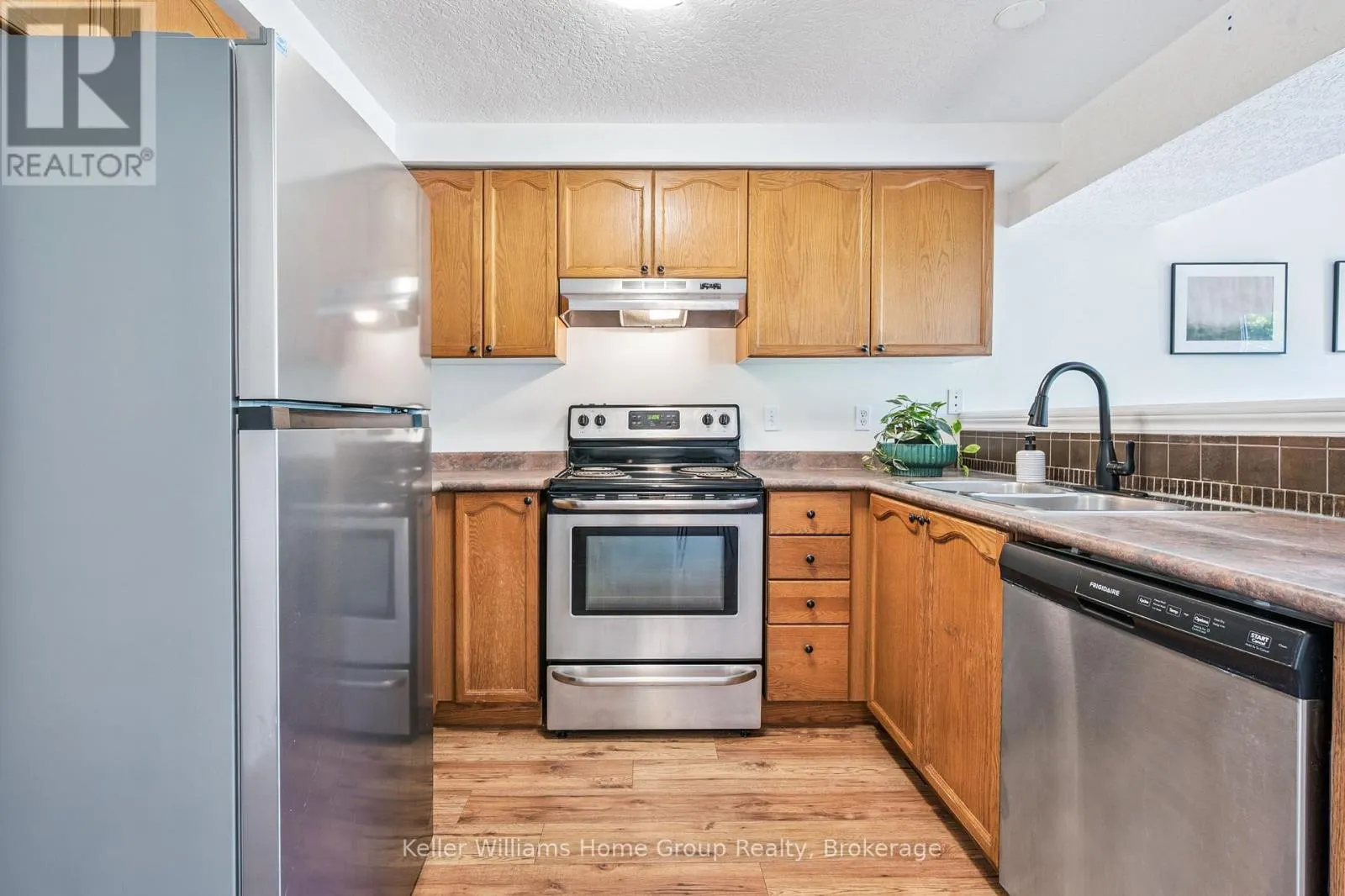 219 TERRAVIEW CRESCENT