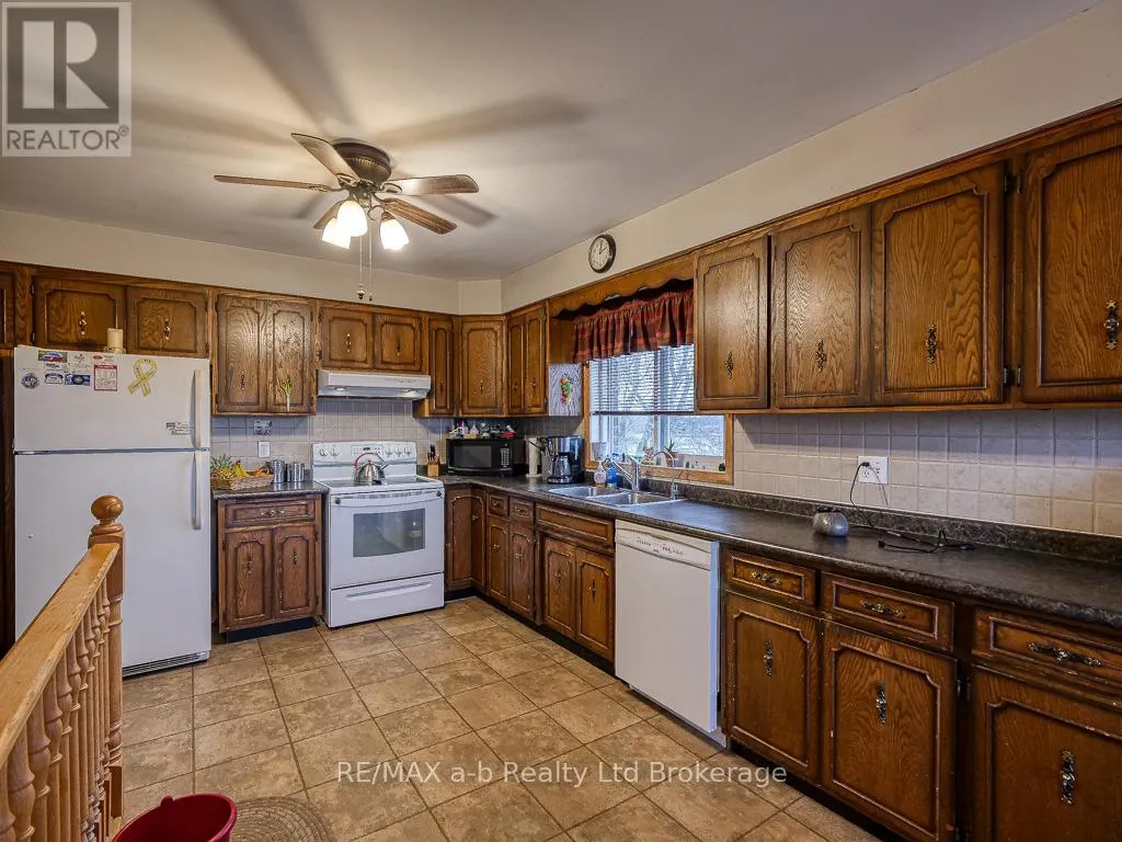 936549 BLENHEIM ROAD