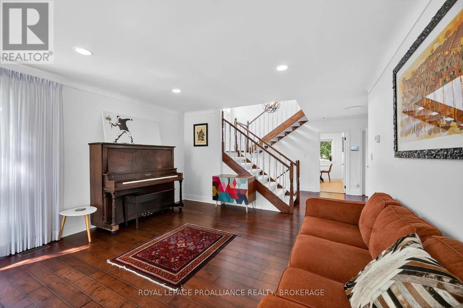 202 ALWINGTON PLACE