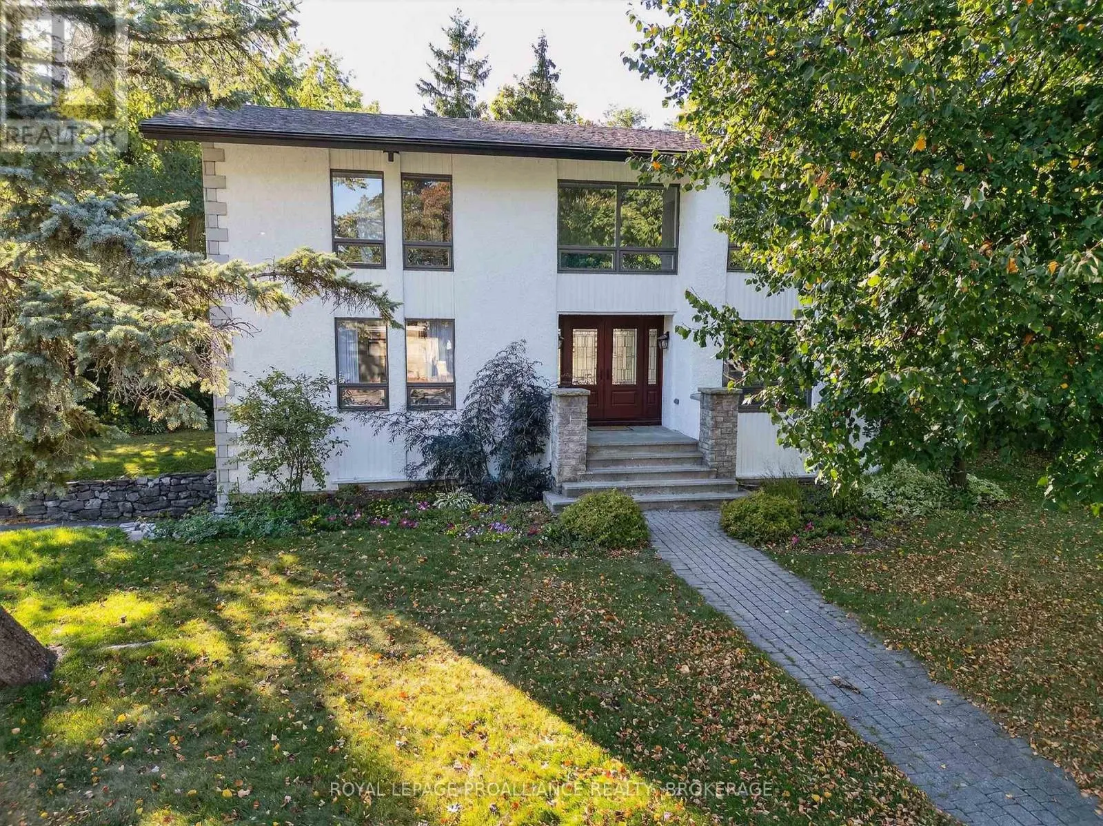 202 ALWINGTON PLACE