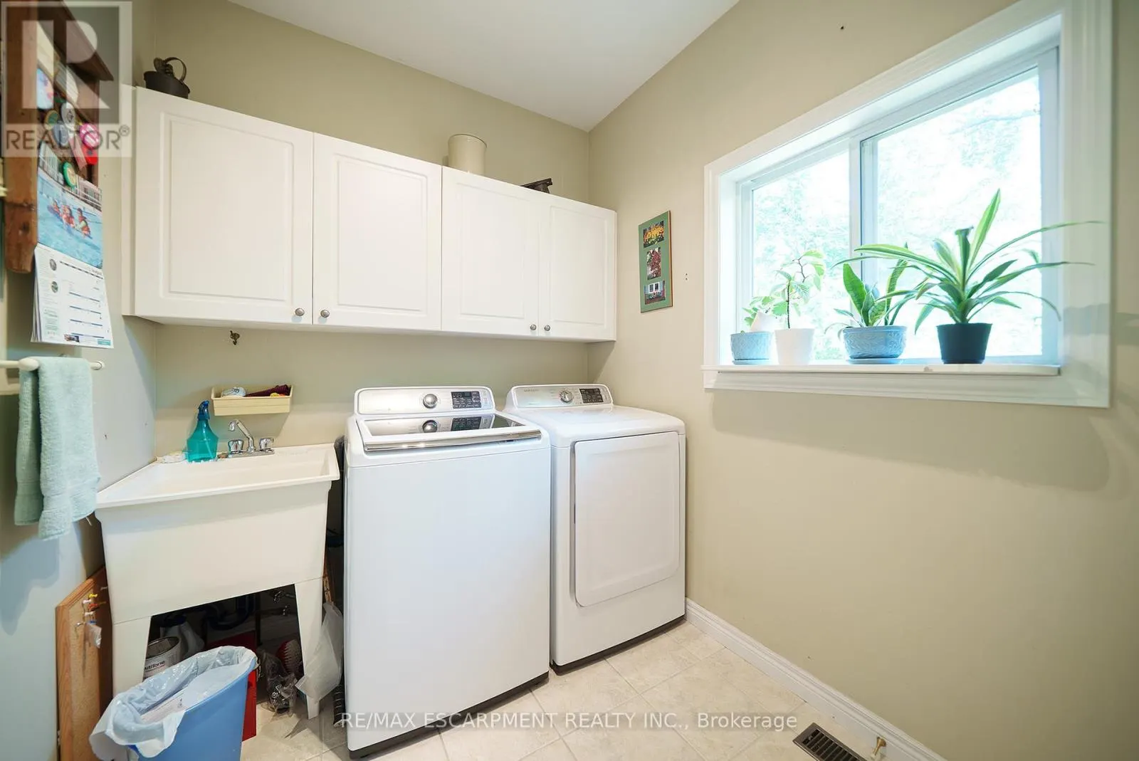 8 - 24 HARDY ROAD