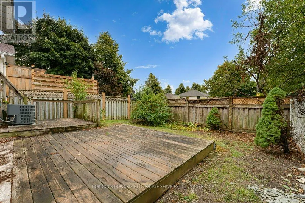 464 FREEMAN CRESCENT