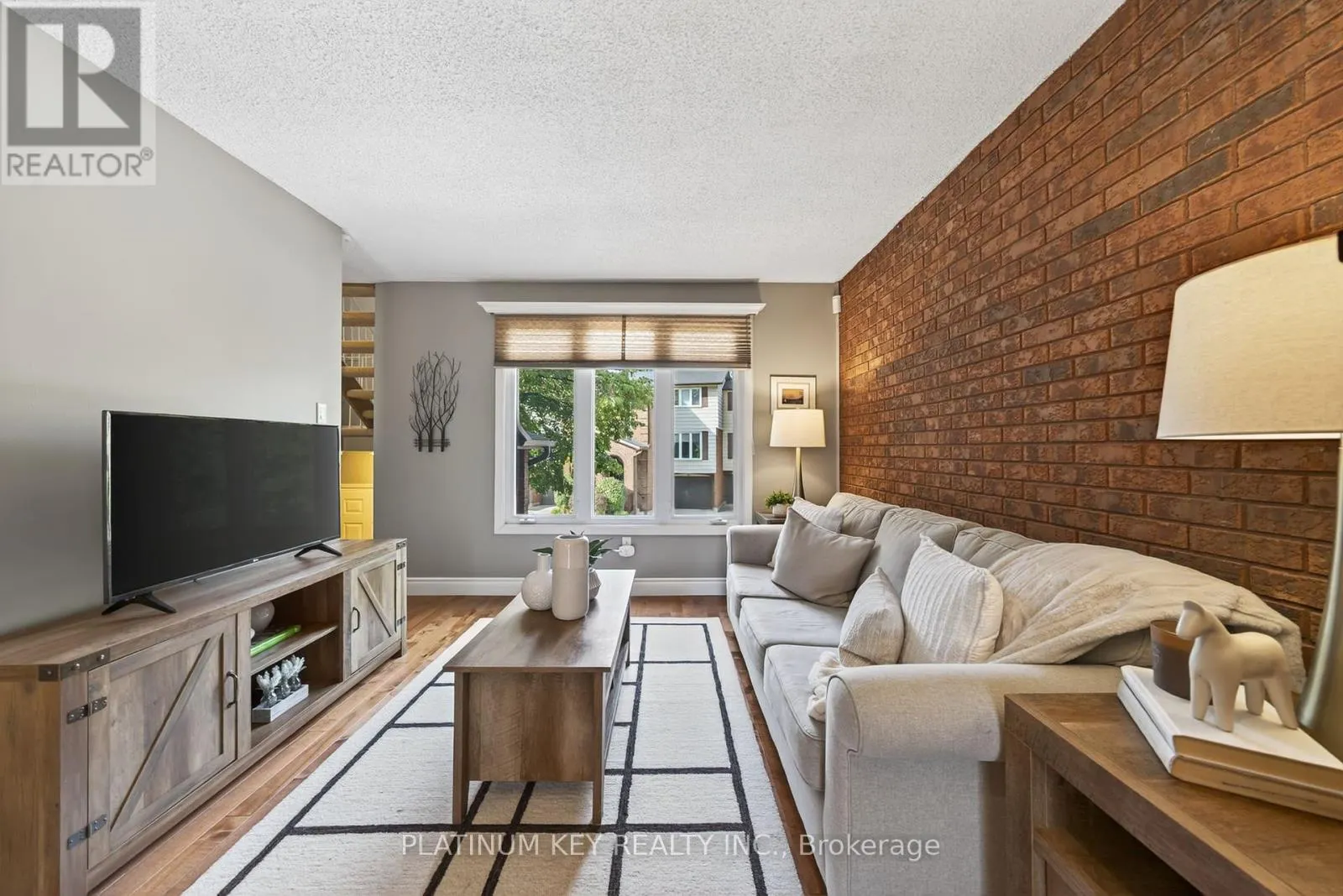 27 - 295 WILKINS STREET, #27