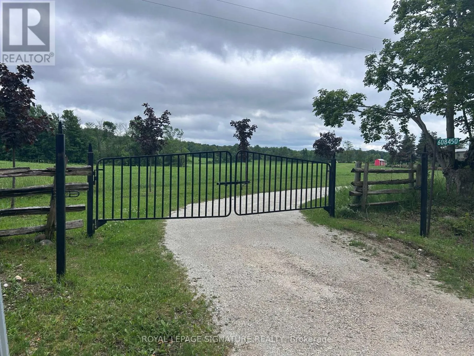 608450 12TH SIDE ROAD