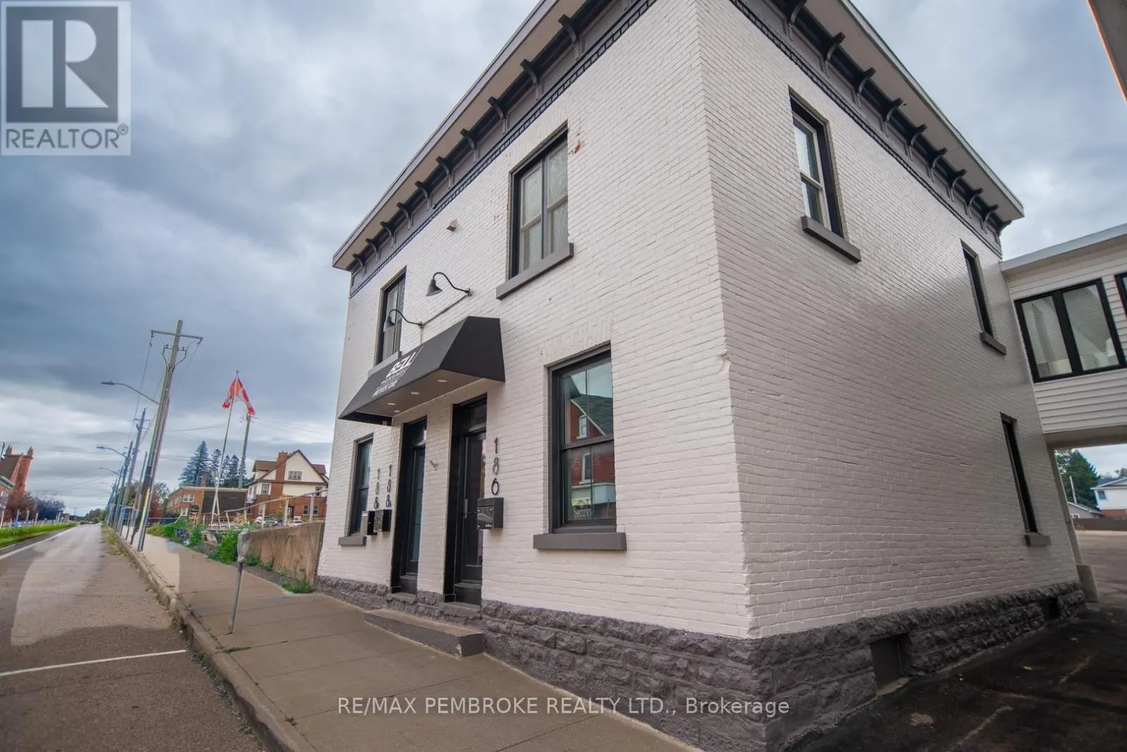 186 PEMBROKE STREET E