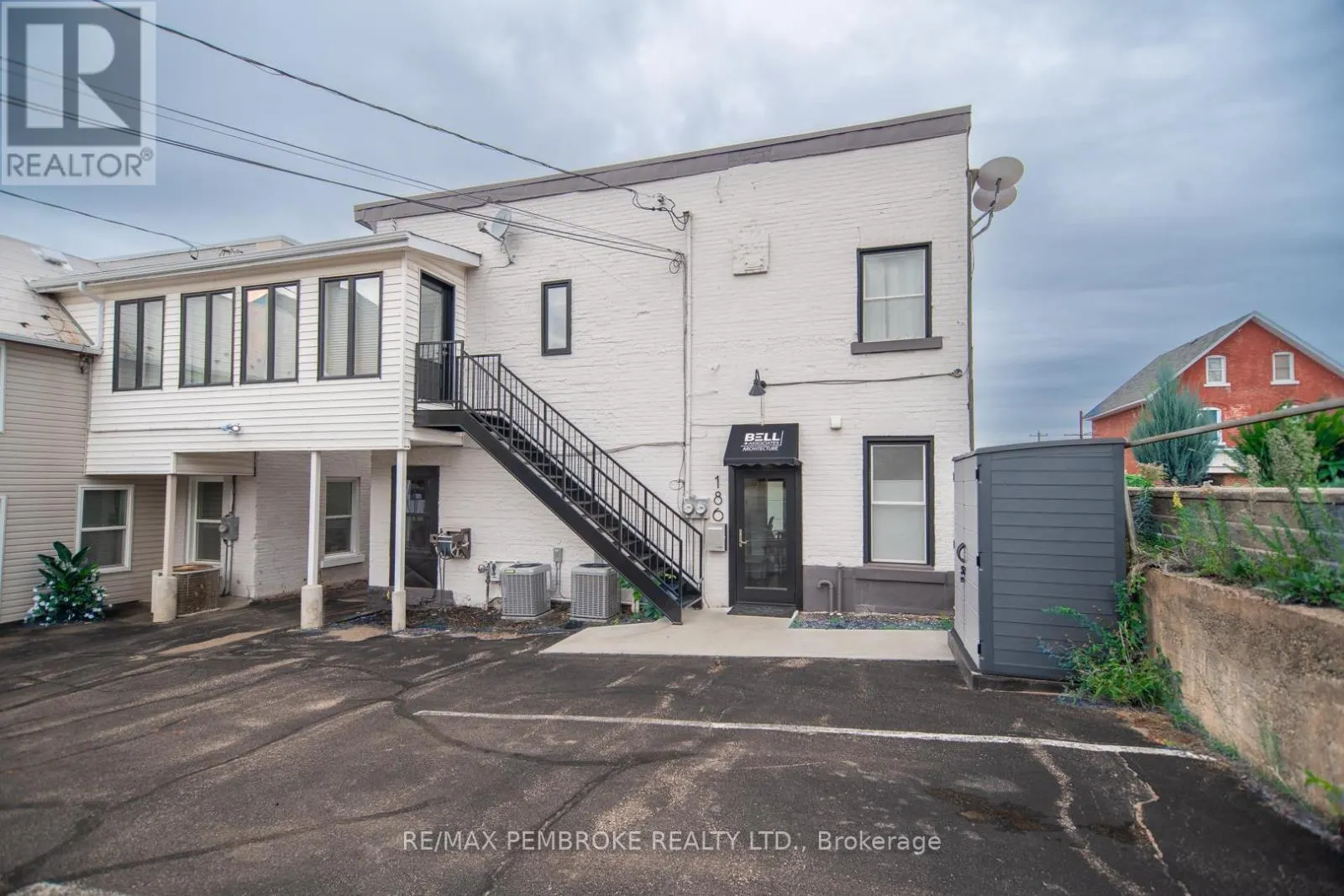 186 PEMBROKE STREET E