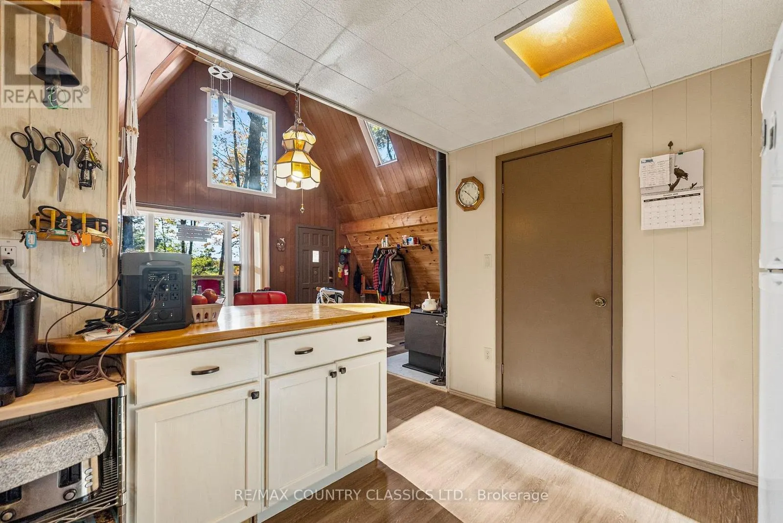 1201 MORAINE DRIVE