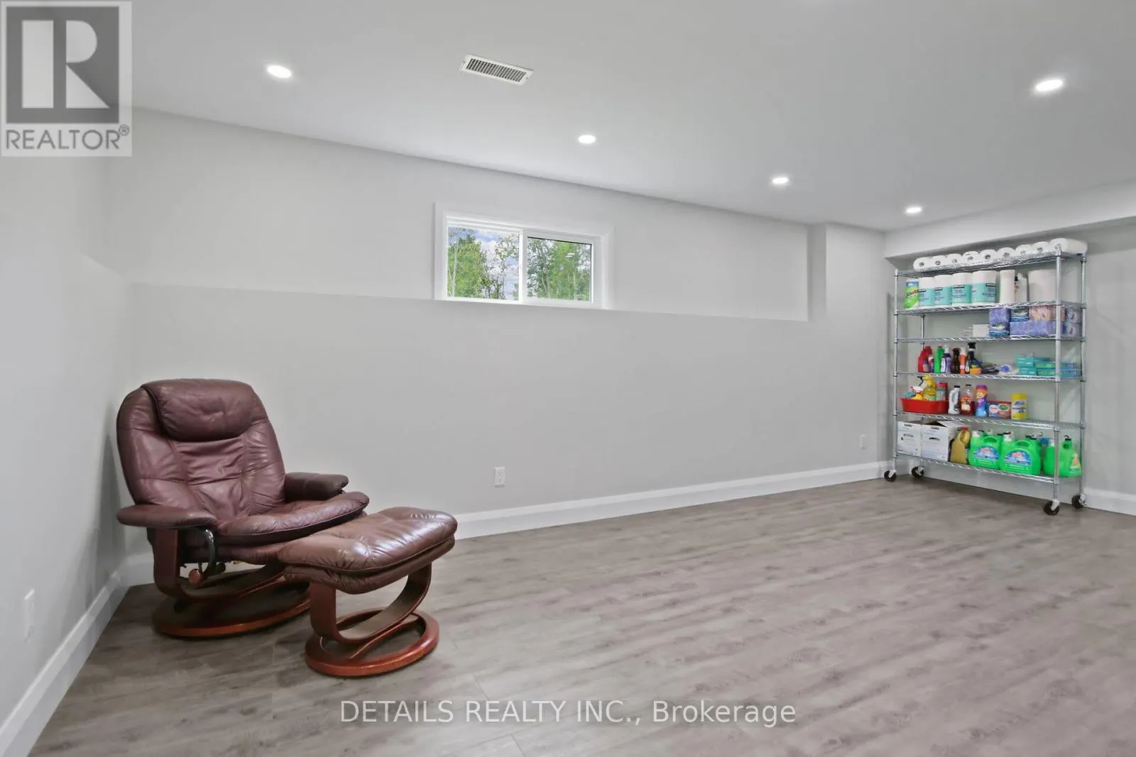 2708 BEKKERS COURT