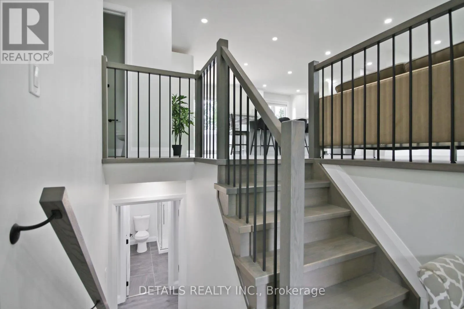 2708 BEKKERS COURT